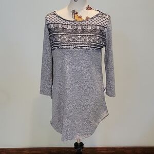 DOLCE BIANCA Gray And Black Tunic. Size Is Small.